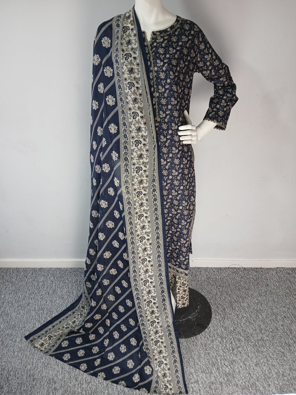 Bin Saeed 3pc Printed Lawn Suit B-S 2330